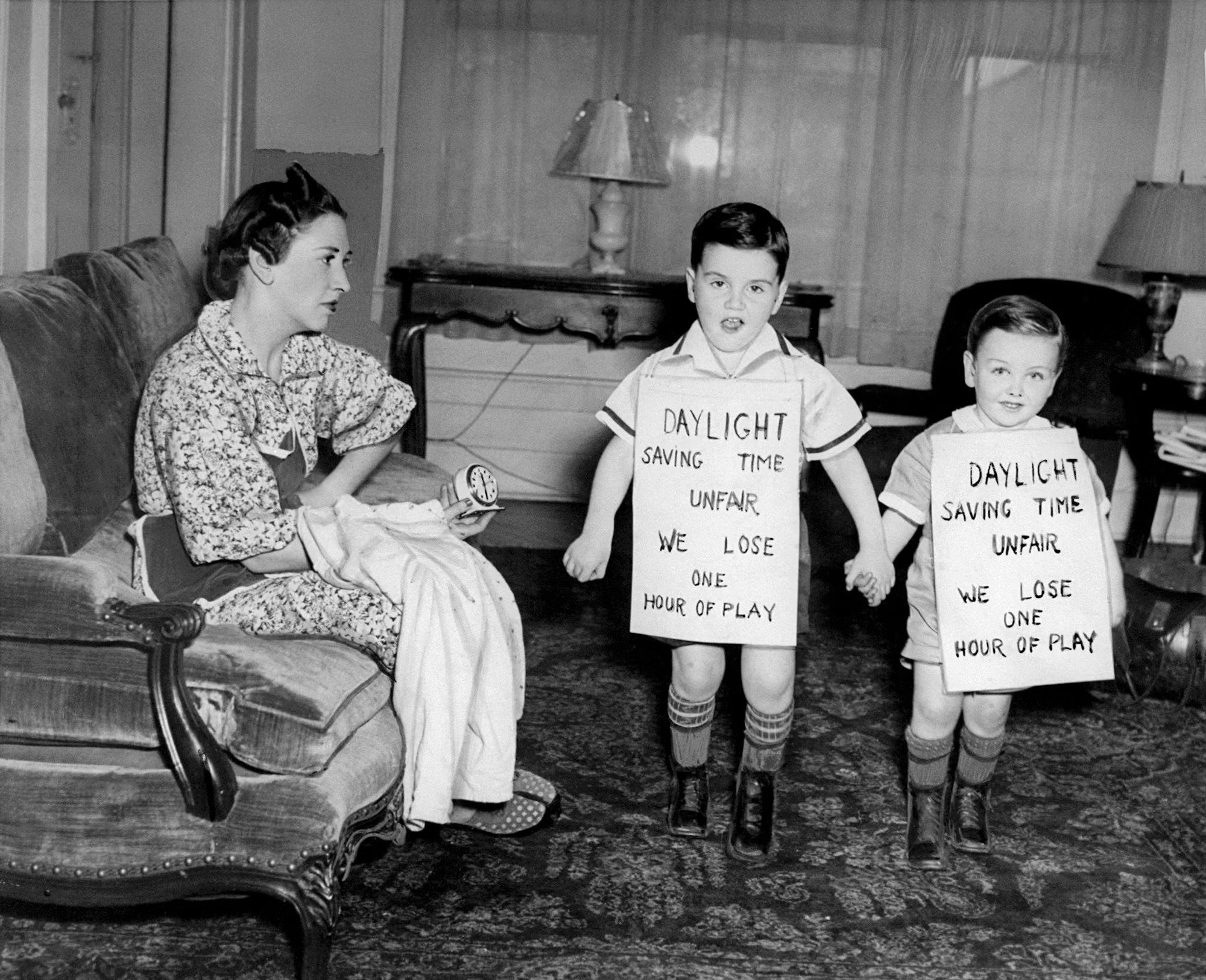 history 1939 photo mother children unfair we lose play